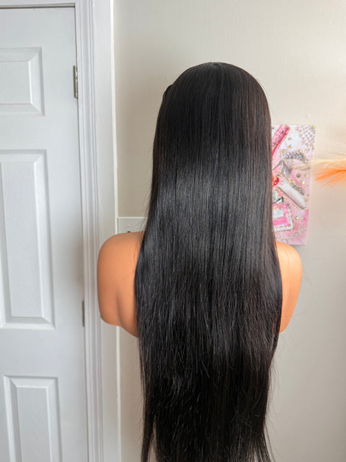 13×4 full frontal Lace Straight Wig – 200% Density